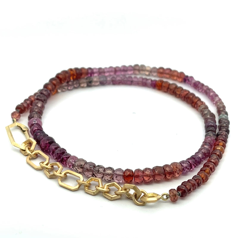 18ky Mali Garnet Mixed Link Station Strand