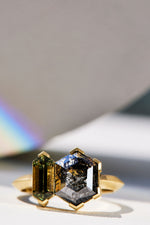 18k Yellow Gold Salt and Pepper Diamond and Sapphire Ring