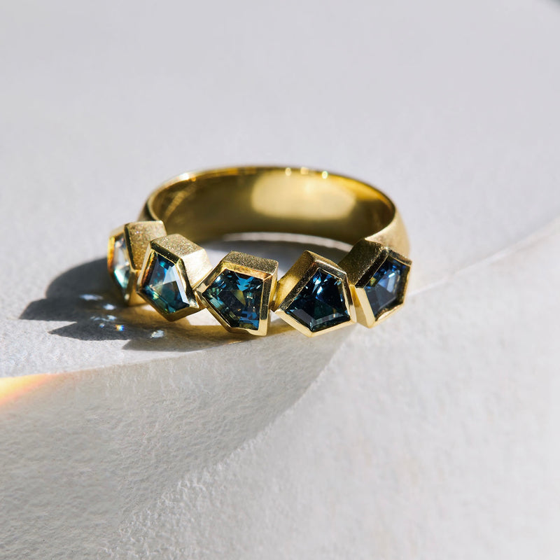 Teal Sapphire 5 Stone Band